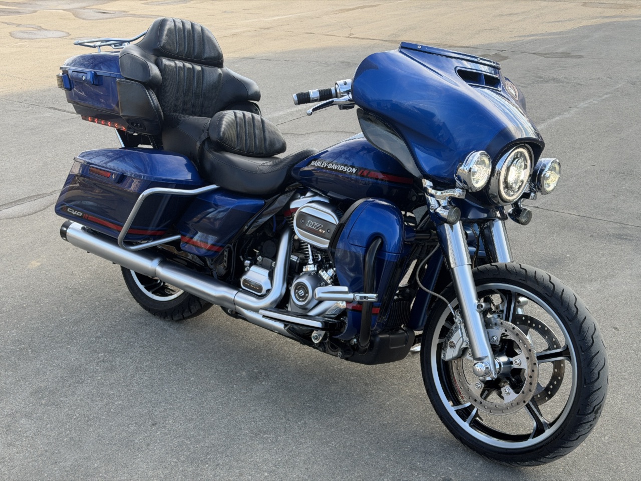 2020 Harley-Davidson FLHTKSE CVO Electra Glide Ultra Limited